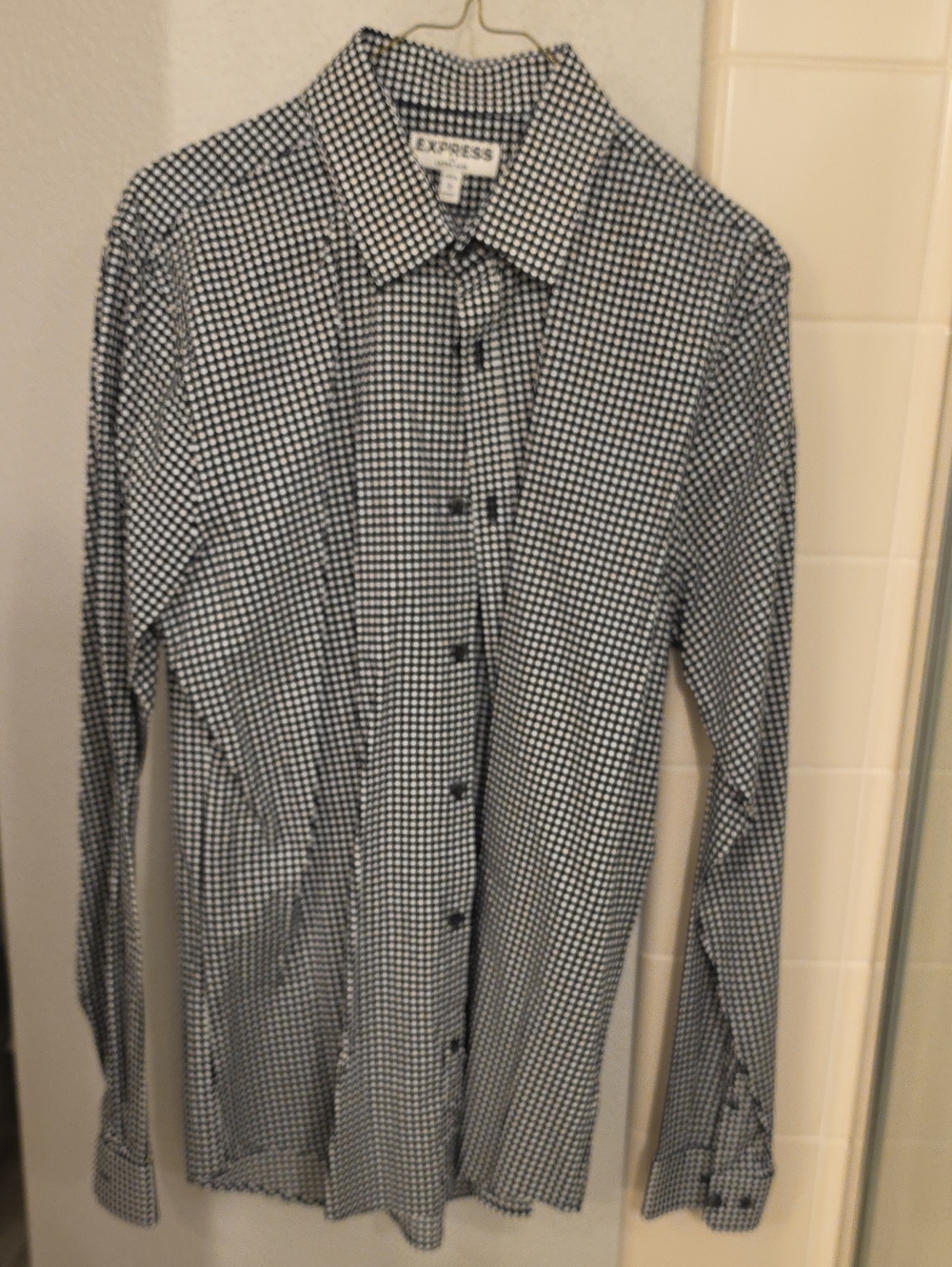 Express Men's Navy and White Gingham Button-Up Shirt